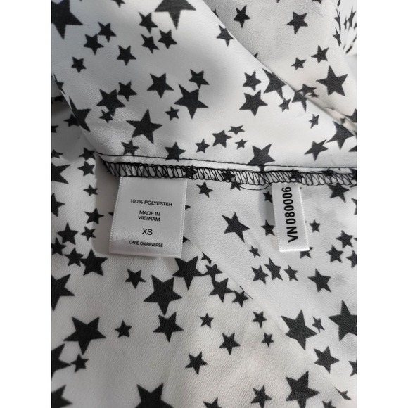 New York & Company Black And White Star Blouse - Picture 5 of 9